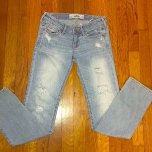 NWOT Hollister slightly distressed light was jeans